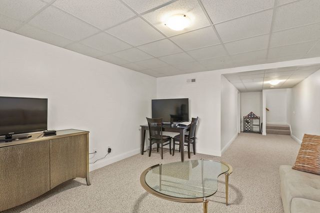 21 Grey Hawk Dr 21, Mashpee, MA 02649