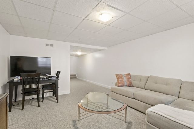 21 Grey Hawk Dr 21, Mashpee, MA 02649