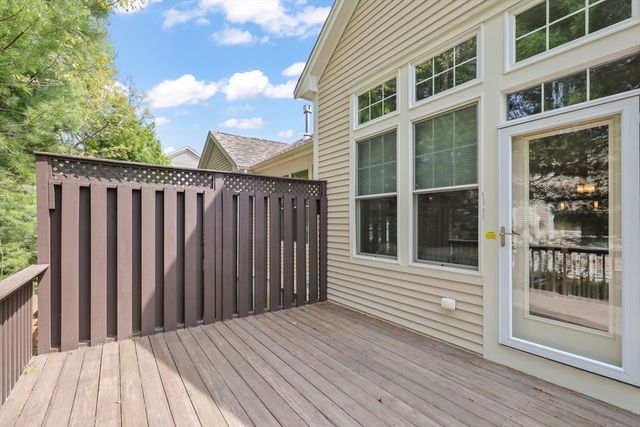 21 Grey Hawk Dr 21, Mashpee, MA 02649