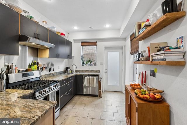 1555 E PALMER ST, Philadelphia, PA 19125