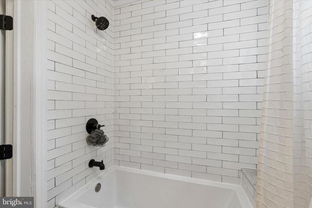 1555 E PALMER ST, Philadelphia, PA 19125