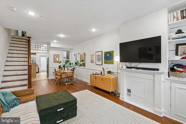 1555 E PALMER ST, Philadelphia, PA 19125