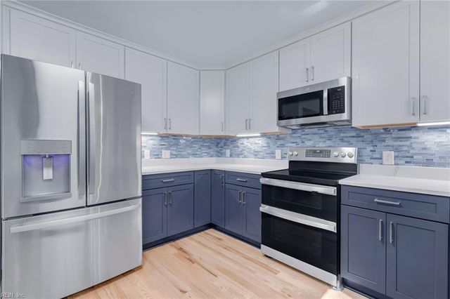 121 Gardenville DR, Yorktown, VA 23693