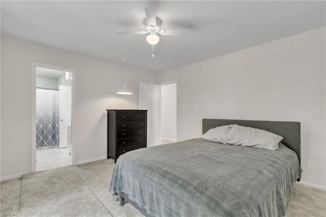 121 Gardenville DR, Yorktown, VA 23693