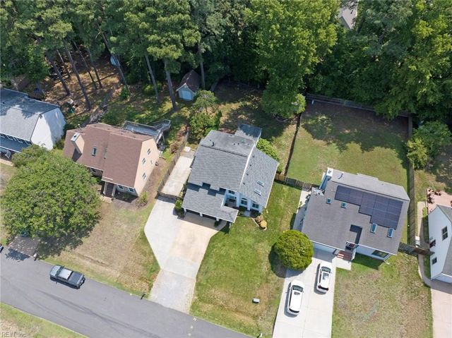 121 Gardenville DR, Yorktown, VA 23693