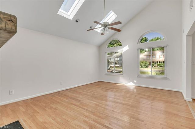 121 Gardenville DR, Yorktown, VA 23693