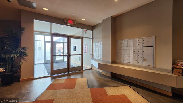 2650 University Avenue W 323, Saint Paul, MN 55114