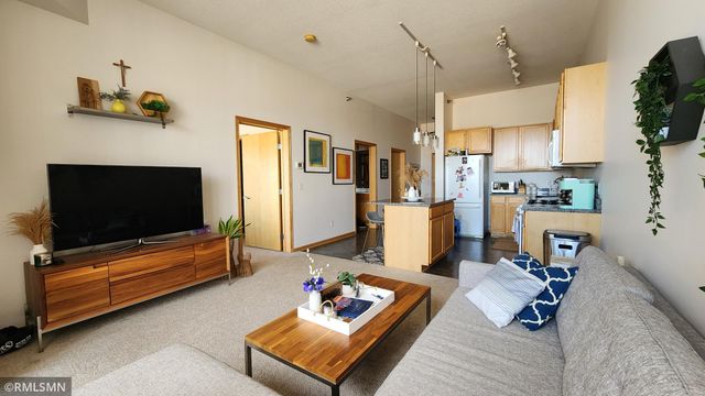 2650 University Avenue W 323, Saint Paul, MN 55114