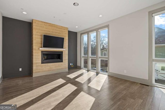 63 Reynolds Square Lane, Atlanta, GA 30307