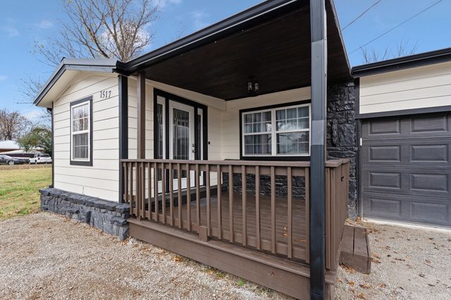 1517 80th Street, Grove, OK 74344