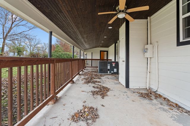 1517 80th Street, Grove, OK 74344