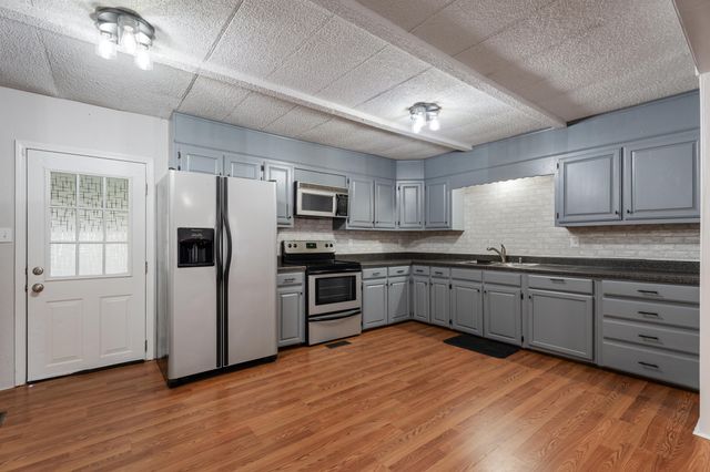 1517 80th Street, Grove, OK 74344