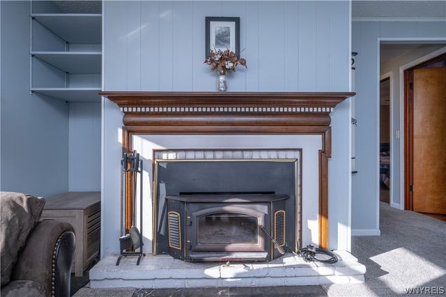 6463 Ward Rd, Wheatfield, NY 14132