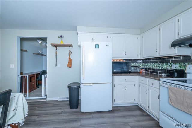 6463 Ward Rd, Wheatfield, NY 14132
