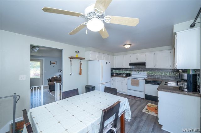6463 Ward Rd, Wheatfield, NY 14132