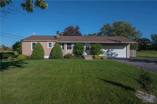6463 Ward Rd, Wheatfield, NY 14132
