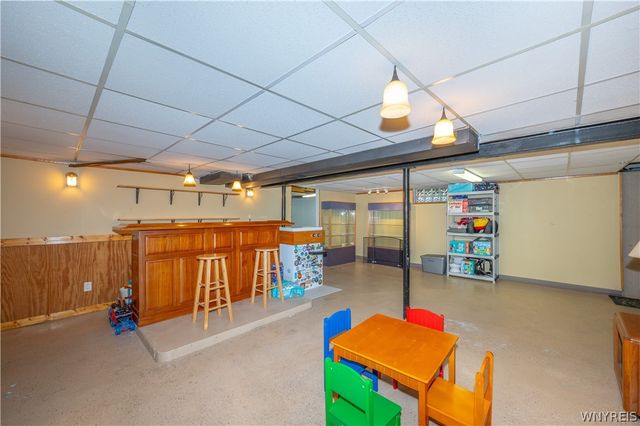6463 Ward Rd, Wheatfield, NY 14132