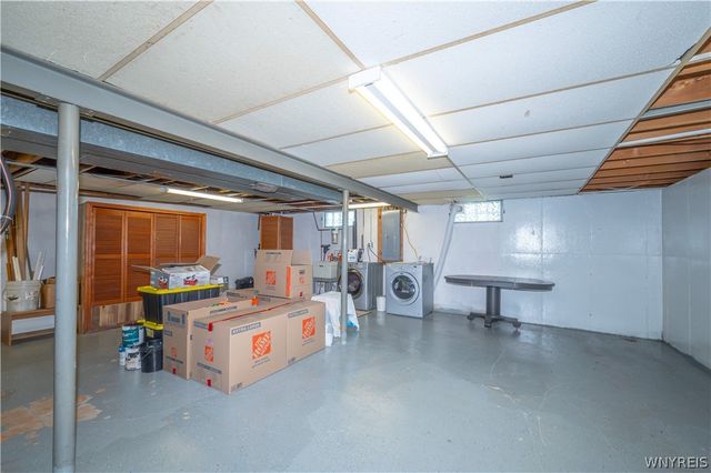 6463 Ward Rd, Wheatfield, NY 14132