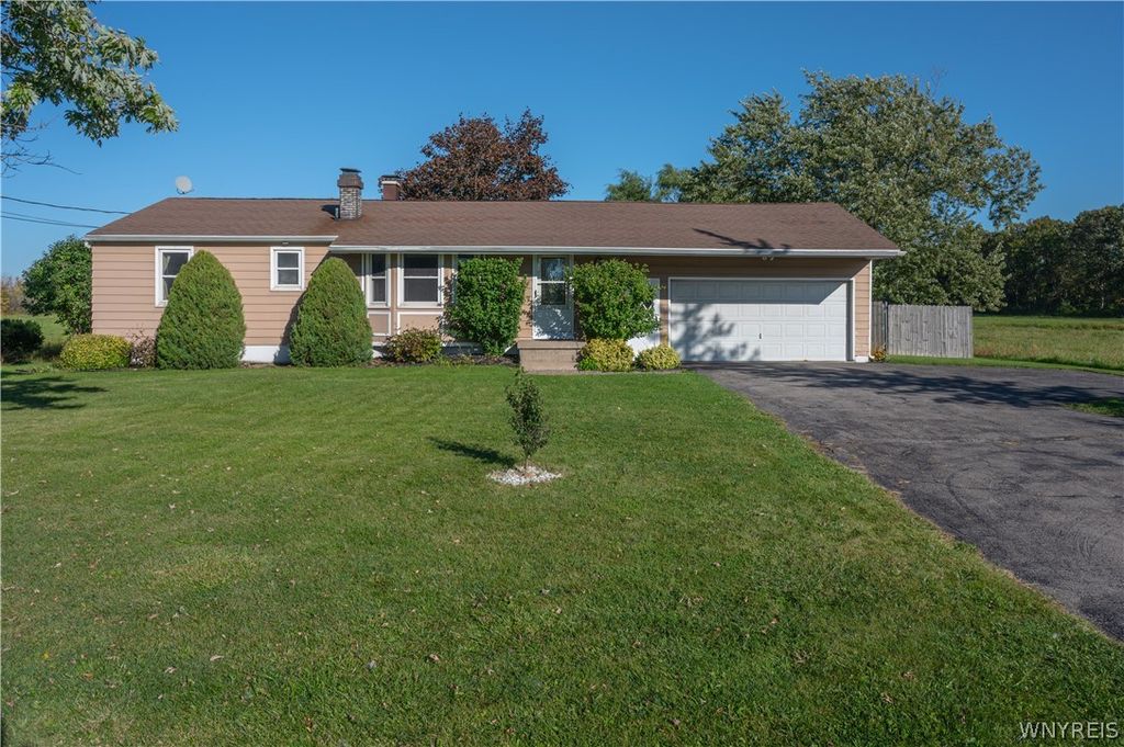 6463 Ward Rd, Wheatfield, NY 14132