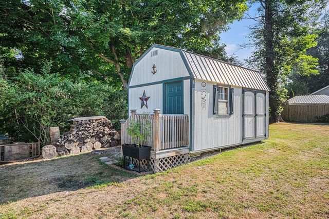 8663 Little Paw Paw Avenue, Watervliet, MI 49098