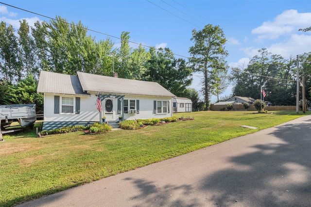 8663 Little Paw Paw Avenue, Watervliet, MI 49098