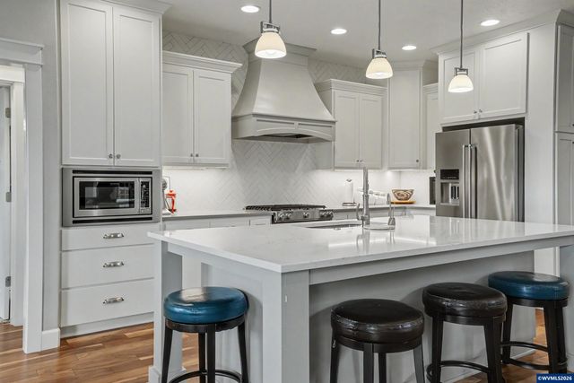 1701 Juniper Butte Av SE, Salem, OR 97306