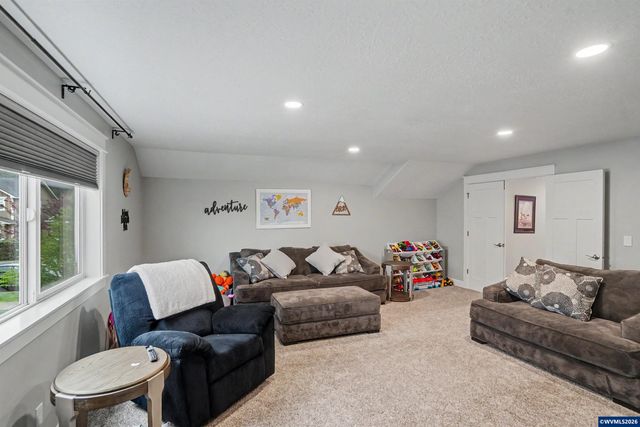 1701 Juniper Butte Av SE, Salem, OR 97306