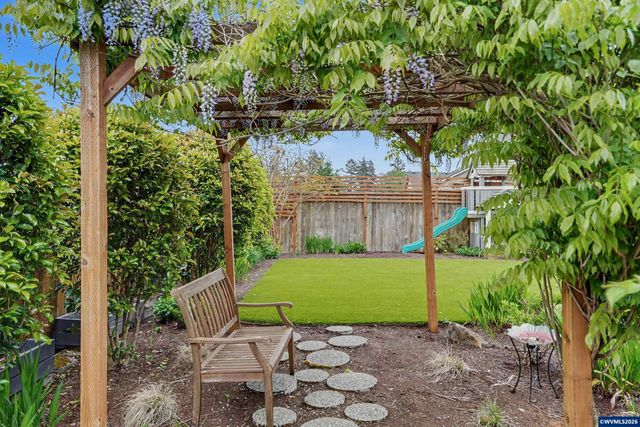 1701 Juniper Butte Av SE, Salem, OR 97306