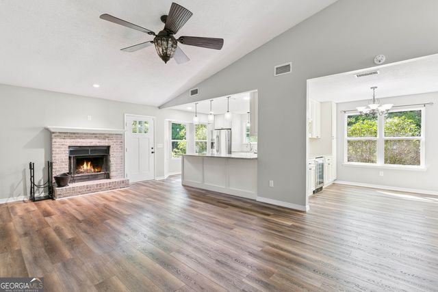118 Rising Mist Way, Kingsland, GA 31548