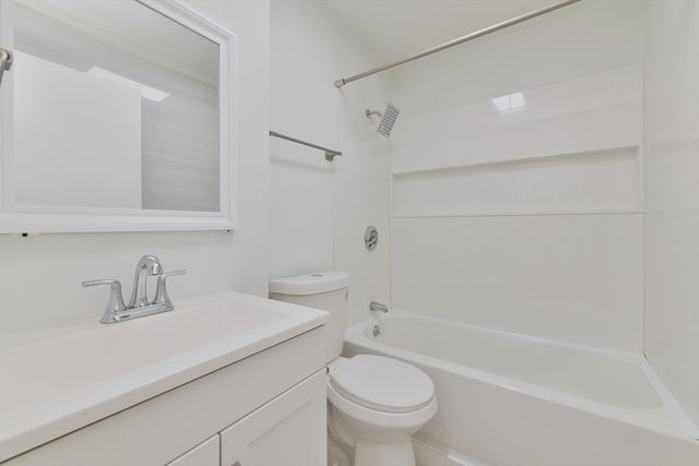 144 Salem St, Boston, MA 02113