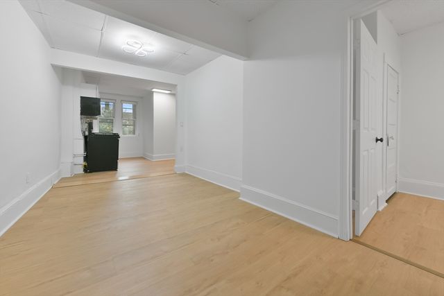 144 Salem St, Boston, MA 02113
