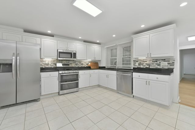 144 Salem St, Boston, MA 02113