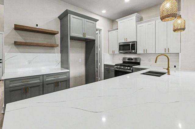 10899 Redbird Street, Conroe, TX 77385
