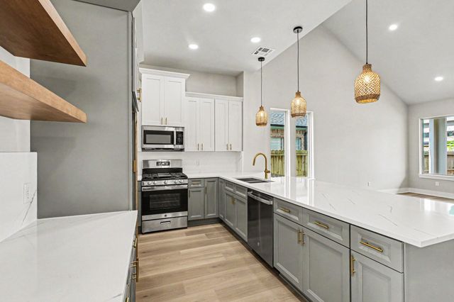 10899 Redbird Street, Conroe, TX 77385