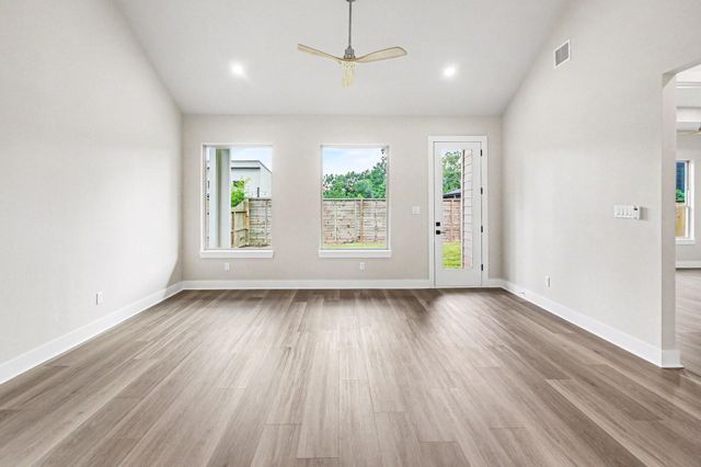 10899 Redbird Street, Conroe, TX 77385