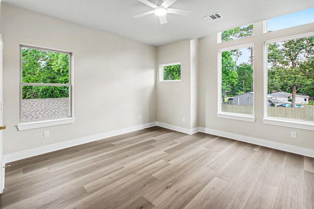 10899 Redbird Street, Conroe, TX 77385