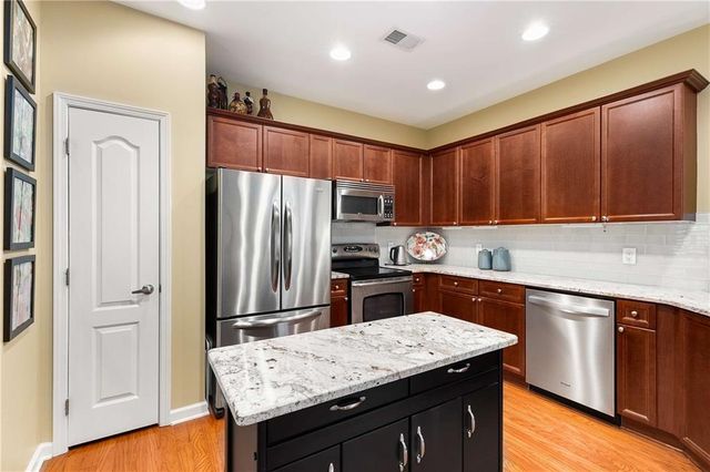 109 Glens Drive, Woodstock, GA 30188