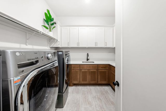 212 Jates Field BND, Liberty Hill, TX 78642