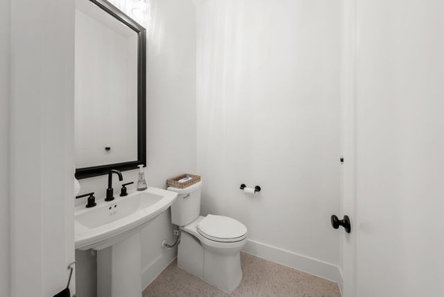 212 Jates Field BND, Liberty Hill, TX 78642