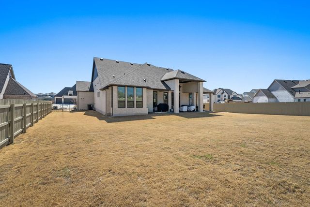 212 Jates Field BND, Liberty Hill, TX 78642