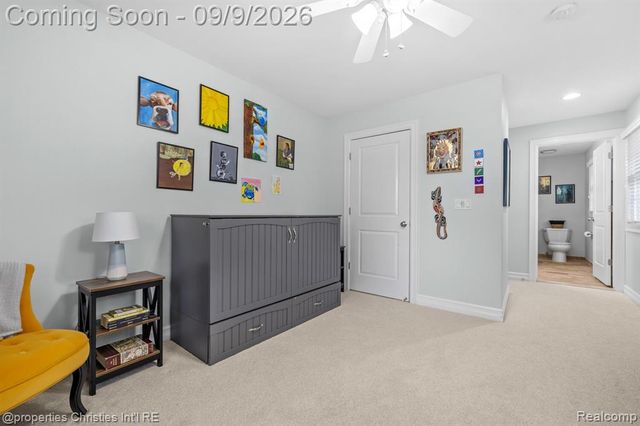 932 Roselawn Drive, Rochester, MI 48307