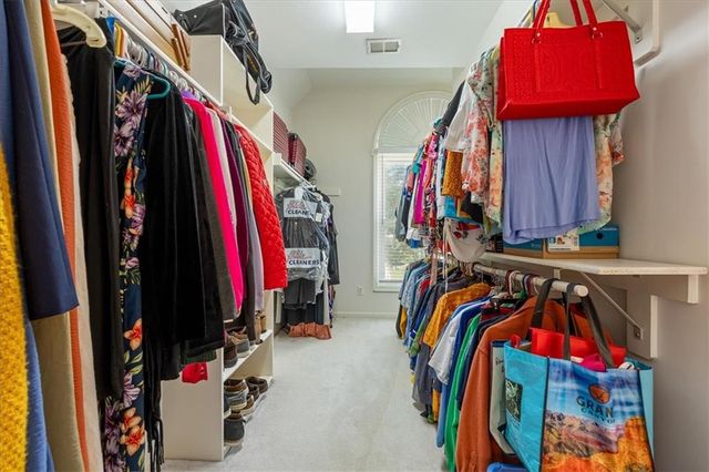 605 Edgewood Drive, Lee's Summit, MO 64081