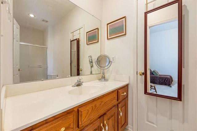 605 Edgewood Drive, Lee's Summit, MO 64081