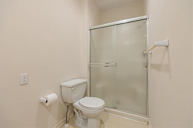 605 Edgewood Drive, Lee's Summit, MO 64081