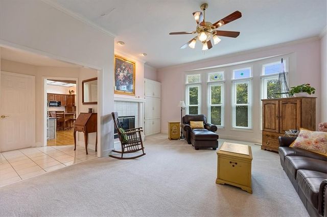 605 Edgewood Drive, Lee's Summit, MO 64081