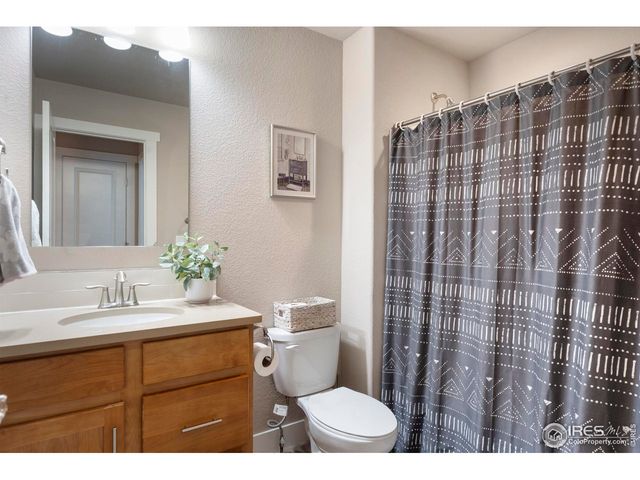 6340 Orchard Park Dr 2, Greeley, CO 80634