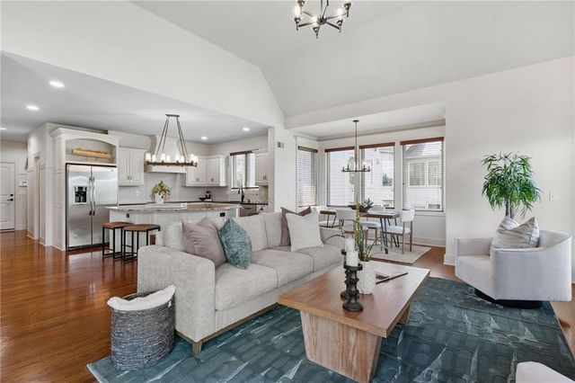 10654 W 168 Court, Overland Park, KS 66221