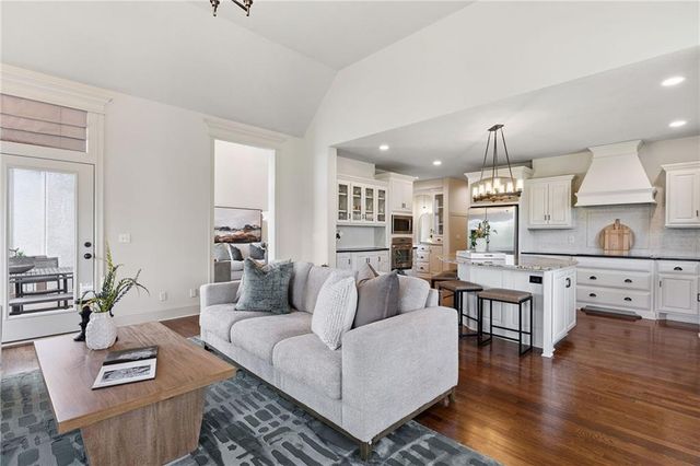 10654 W 168 Court, Overland Park, KS 66221