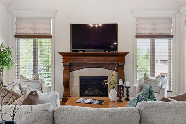 10654 W 168 Court, Overland Park, KS 66221