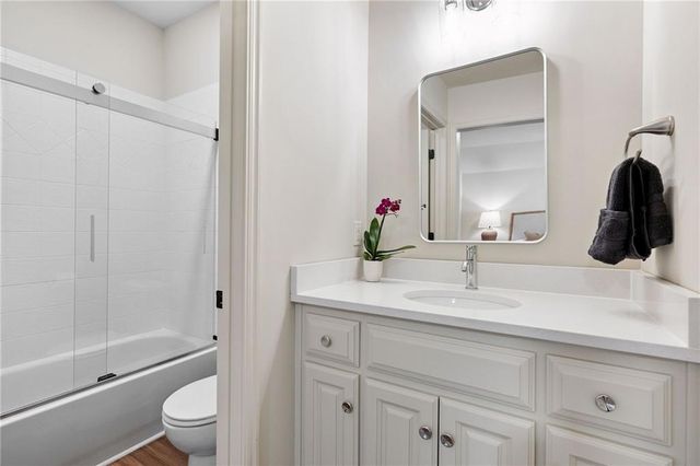 10654 W 168 Court, Overland Park, KS 66221